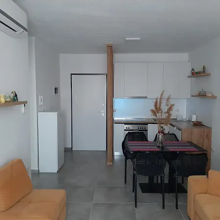 Apartamento Elin Deluxe Skataj